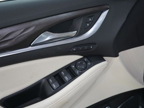 Used 2024 Buick Enclave Avenir image 21