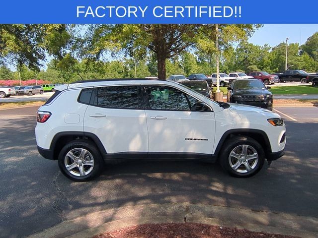 Certified 2024 Jeep Compass Latitude AWD/4WD image 6