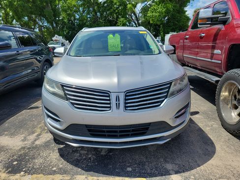 Used 2017 Lincoln MKC Premiere image 2