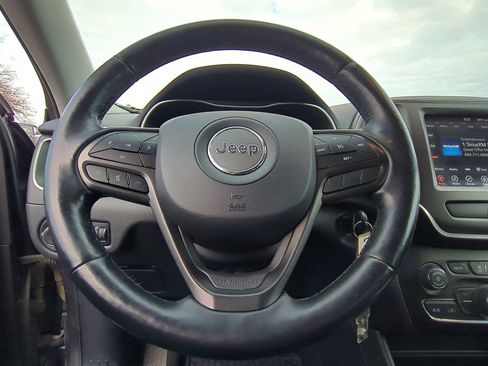 Used 2020 Jeep Cherokee Trailhawk w/ Cold Weather Group image 27