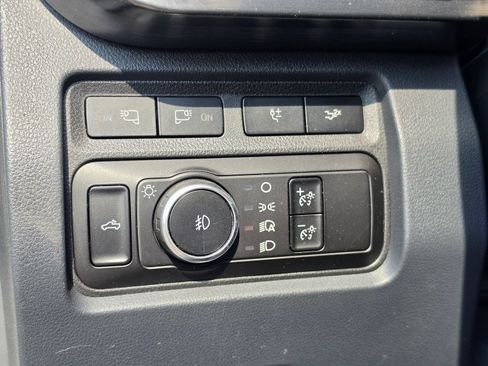 Used 2023 Ford F350 Lariat w/ Lariat Ultimate Package AWD/4WD image 10