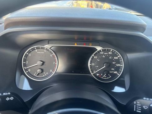 Used 2023 Nissan Rogue SV image 32