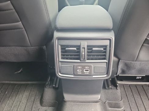 Certified 2025 Subaru Forester Limited AWD/4WD image 31