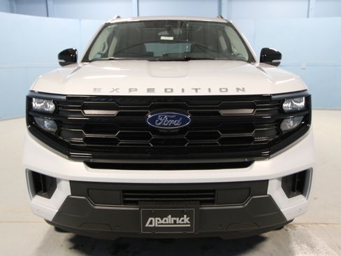 New 2026 Ford Expedition Active image 24