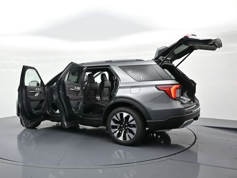 New 2026 Ford Explorer Platinum image 32