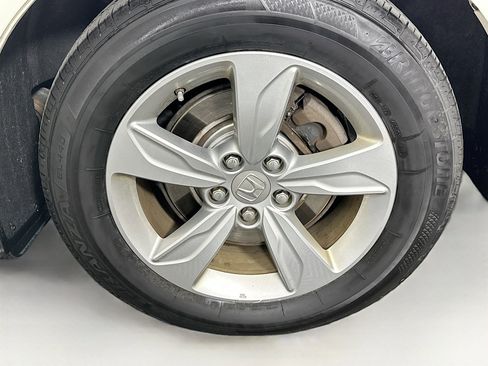 Used 2018 Honda Odyssey EX-L image 11