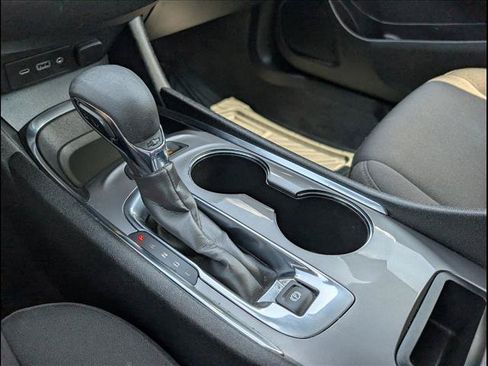 Used 2024 Chevrolet Malibu LT FWD image 22