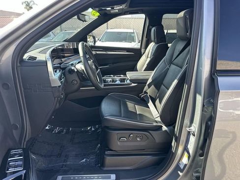 Used 2025 Cadillac Escalade Sport image 19