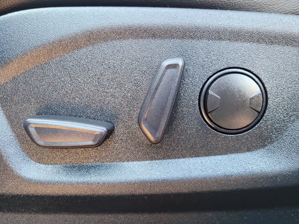 Certified 2020 Ford Edge Titanium AWD/4WD image 18