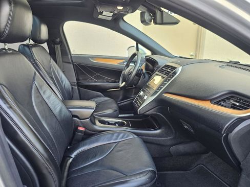Used 2019 Lincoln MKC Reserve w/ MKC Technology Package FWD image 21