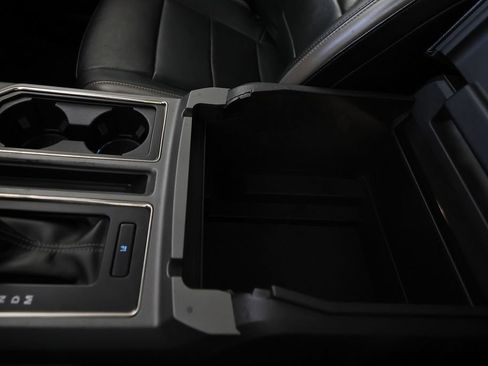 Used 2018 Ford F150 Raptor w/ Equipment Group 802A Luxury image 41