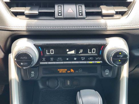 Used 2022 Toyota RAV4 XLE Premium FWD image 18