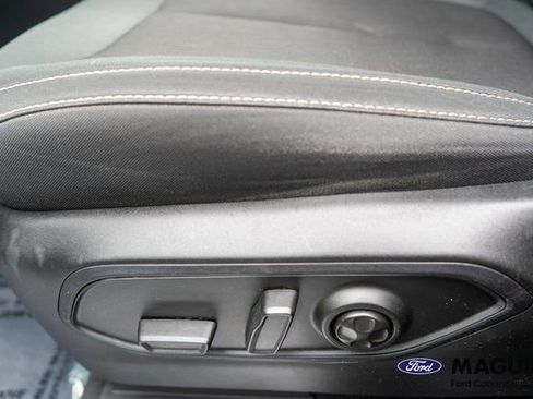 Used 2023 Jeep Grand Cherokee L Laredo w/ Luxury Tech Group I AWD/4WD image 15