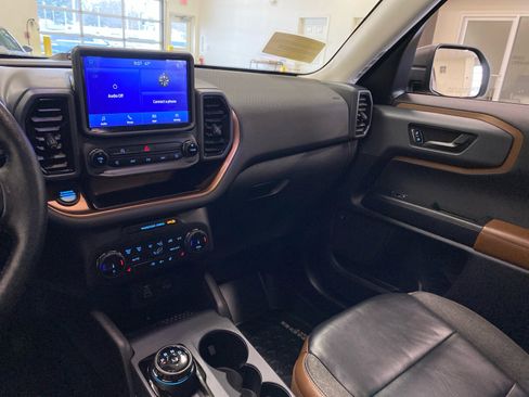 Used 2023 Ford Bronco Sport Outer Banks w/ Tech Package image 16