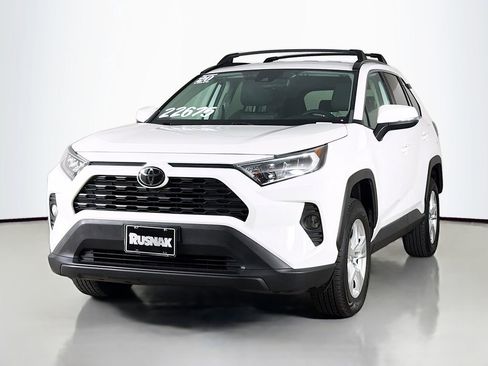 Used 2020 Toyota RAV4 XLE w/ Carpet Mat Package FWD image 3