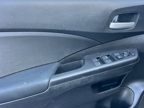 Used 2015 Honda CR-V LX image 12
