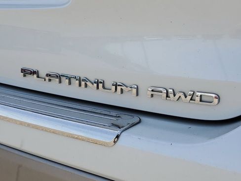 Used 2022 Toyota Highlander Platinum AWD/4WD image 7