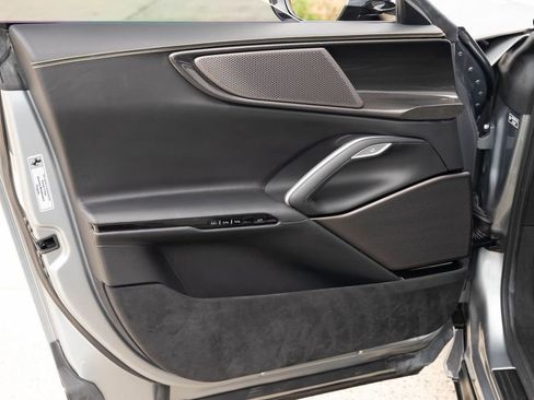 Used 2024 Ferrari Purosangue image 31