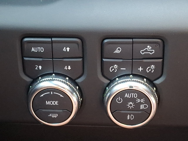 Used 2024 GMC Sierra 2500 AT4 w/ AT4 Premium Plus Package AWD/4WD image 26