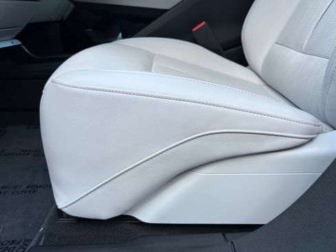 Used 2024 Cadillac Lyriq Luxury RWD image 29