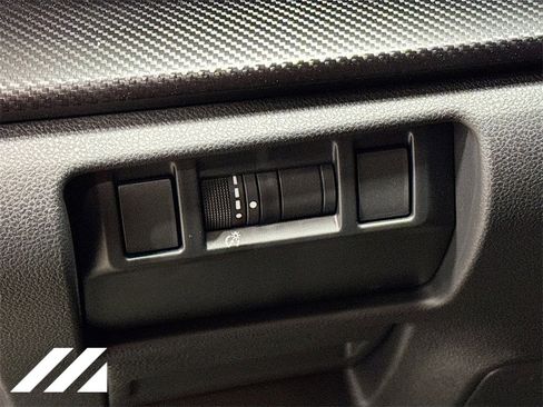 Certified 2025 Subaru Crosstrek 2.0i Premium image 10