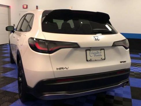 Certified 2023 Honda HR-V Sport image 7
