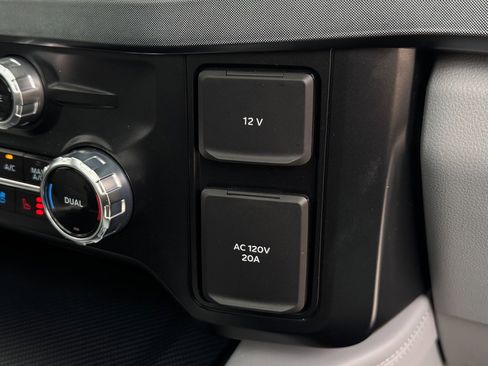 Used 2024 Ford F450 Limited w/ FX4 Off-Road Package image 39