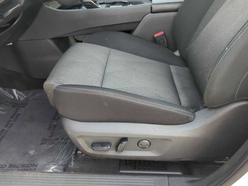 Used 2024 Nissan Rogue SV FWD image 14