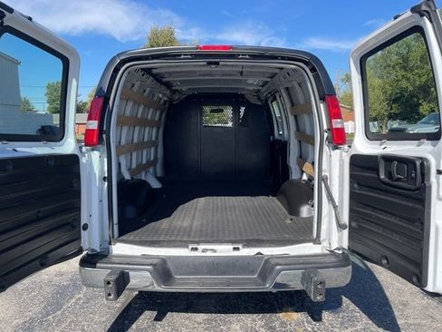 Used 2024 Chevrolet Express 2500 w/ Driver Convenience Package image 15