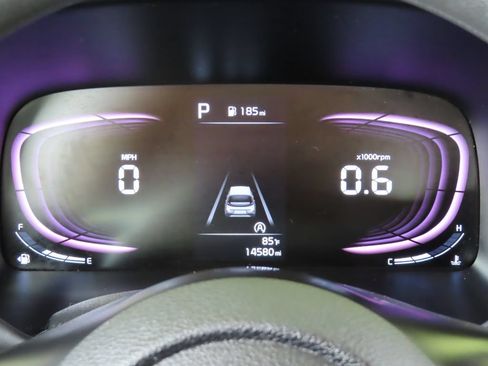 Certified 2025 Kia Soul LX w/ LX Technology Package FWD image 19