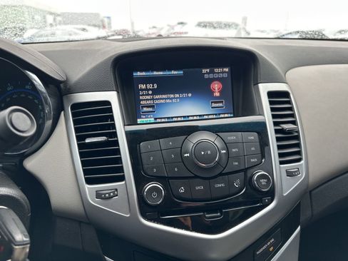 Used 2016 Chevrolet Cruze LT w/ Sun And Sound Package image 28