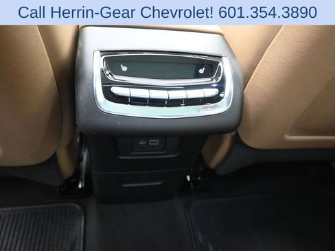 Used 2020 Cadillac XT6 Premium Luxury w/ Platinum Package FWD image 18