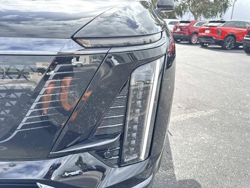 New 2026 Cadillac Vistiq Sport image 9