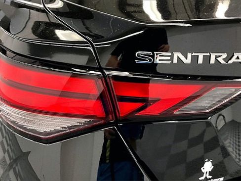 New 2025 Nissan Sentra SV w/ All-Weather Package image 18