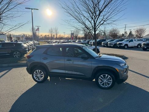 Used 2022 Chevrolet TrailBlazer LS image 4