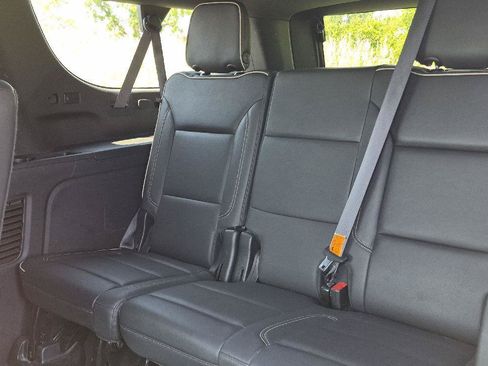 Used 2024 GMC Yukon XL SLT w/ SLT Luxury Package AWD/4WD image 7