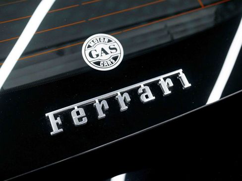 Used 2018 Ferrari 812 Superfast RWD image 40