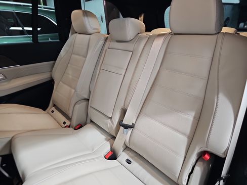 New 2026 Mercedes-Benz GLS 450 4MATIC image 16
