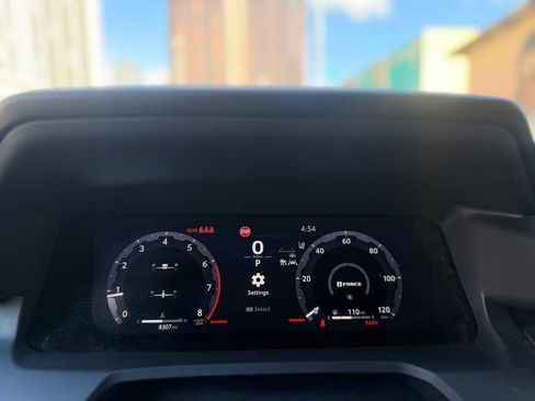 Used 2025 Toyota Tacoma TRD Sport AWD/4WD image 19