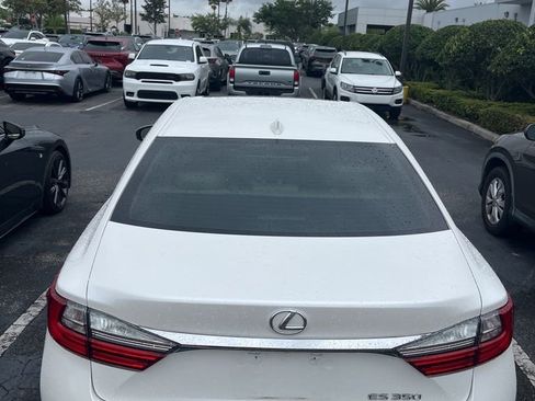 Used 2018 Lexus ES 350 w/ Luxury Package w/Wood Trim image 12