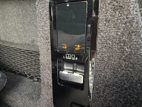 Used 2024 Land Rover Range Rover Sport Autobiography image 47