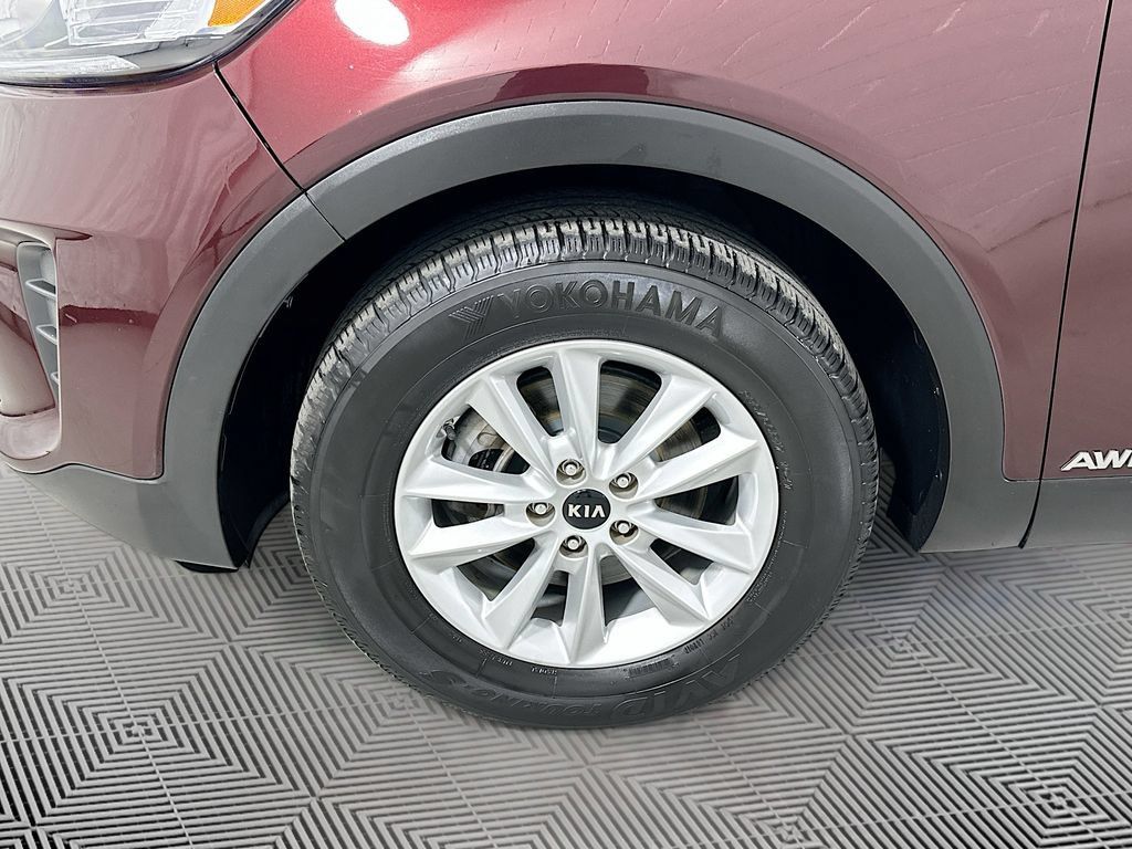 Used 2020 Kia Sorento LX AWD/4WD image 25