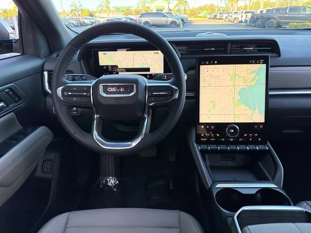 Used 2025 GMC Terrain Elevation w/ Elevation Premium Package AWD/4WD image 17