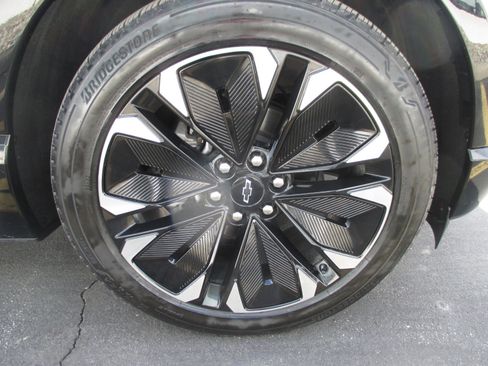 Used 2024 Chevrolet Blazer EV RS image 9