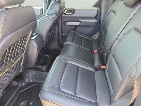 Used 2023 Ford Bronco Badlands image 13