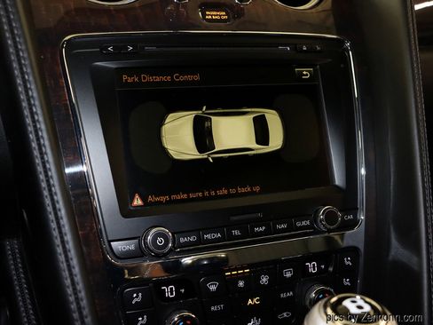 Used 2018 Bentley Flying Spur V8 image 25