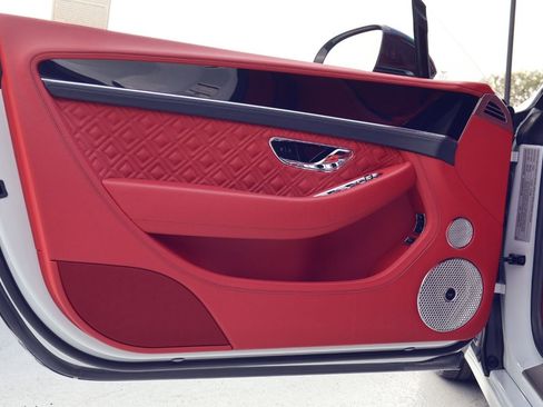 Used 2024 Bentley Continental GT V8 image 14