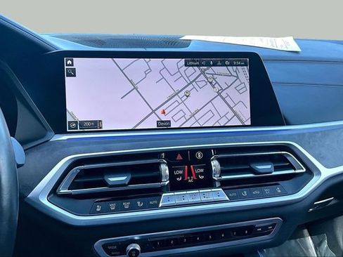 Used 2021 BMW X7 M50i AWD/4WD image 12