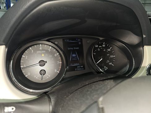 Used 2018 Nissan Rogue Sport SL w/ SL Premium Package image 34