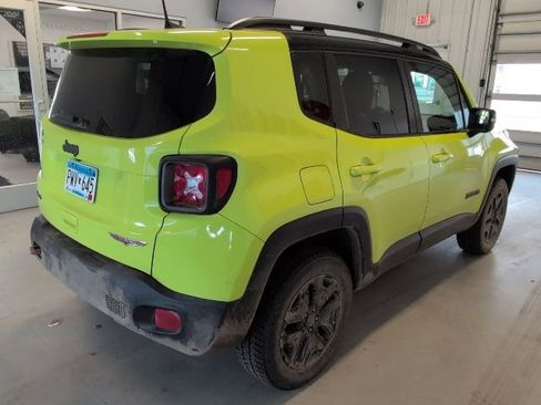 Used 2018 Jeep Renegade Trailhawk image 5